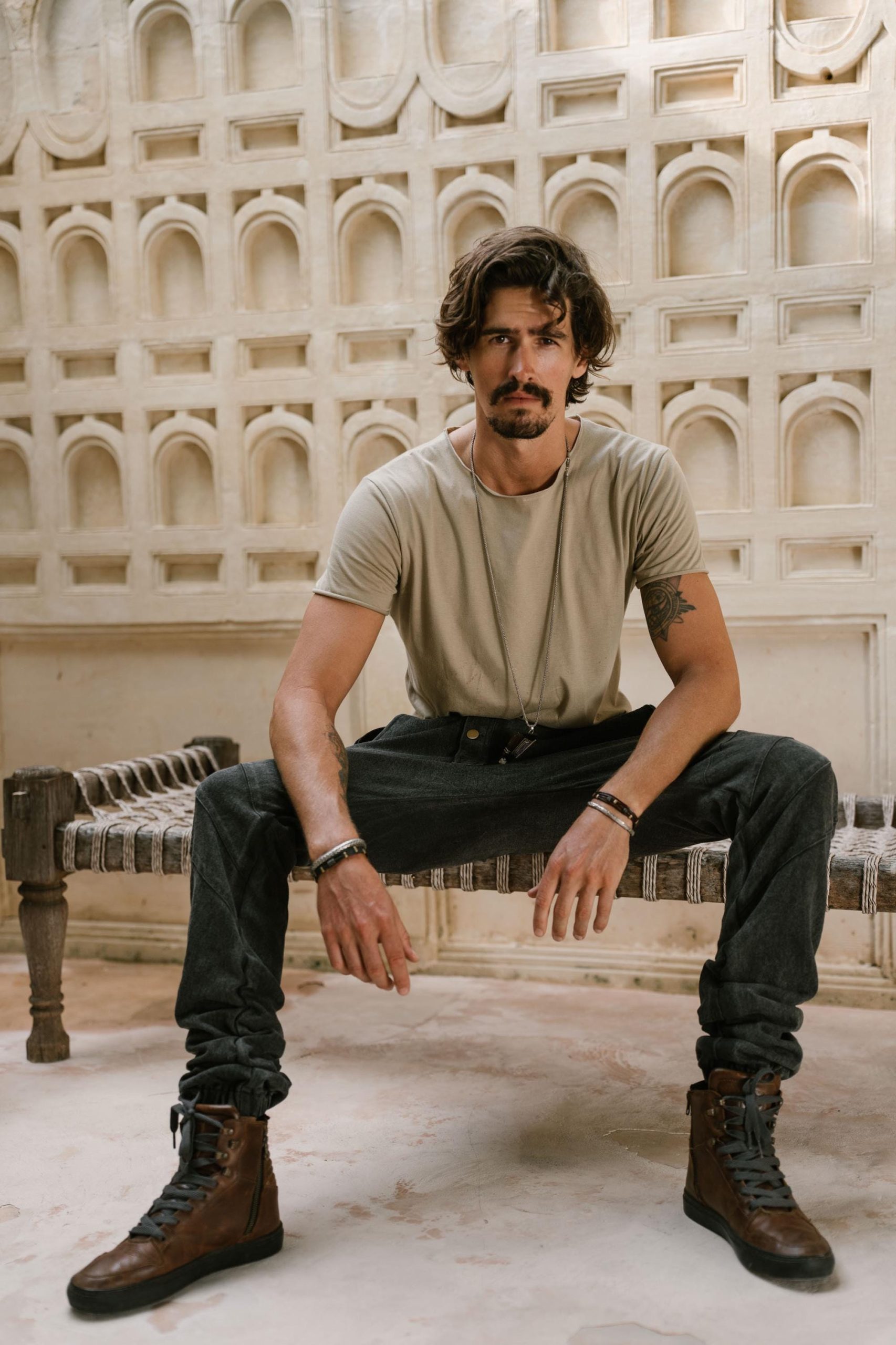 Valo Fit Organic Cotton Tee: Slim Crew Neck Valo Fit Organic Cotton Tee: Slim Crew Neck